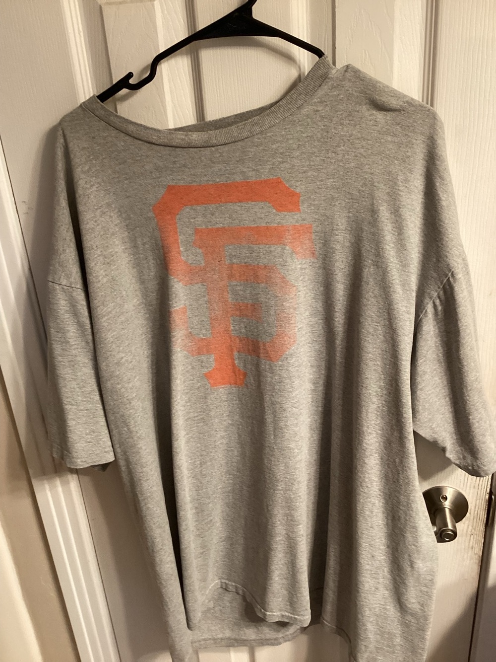 San Francisco Giants ,Gray Graphic Tee .- Short Sleeve Shirt,Size
2X-Large